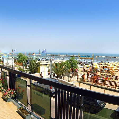 בלריה-איגאה מרינה Hotel Continental מראה חיצוני תמונה